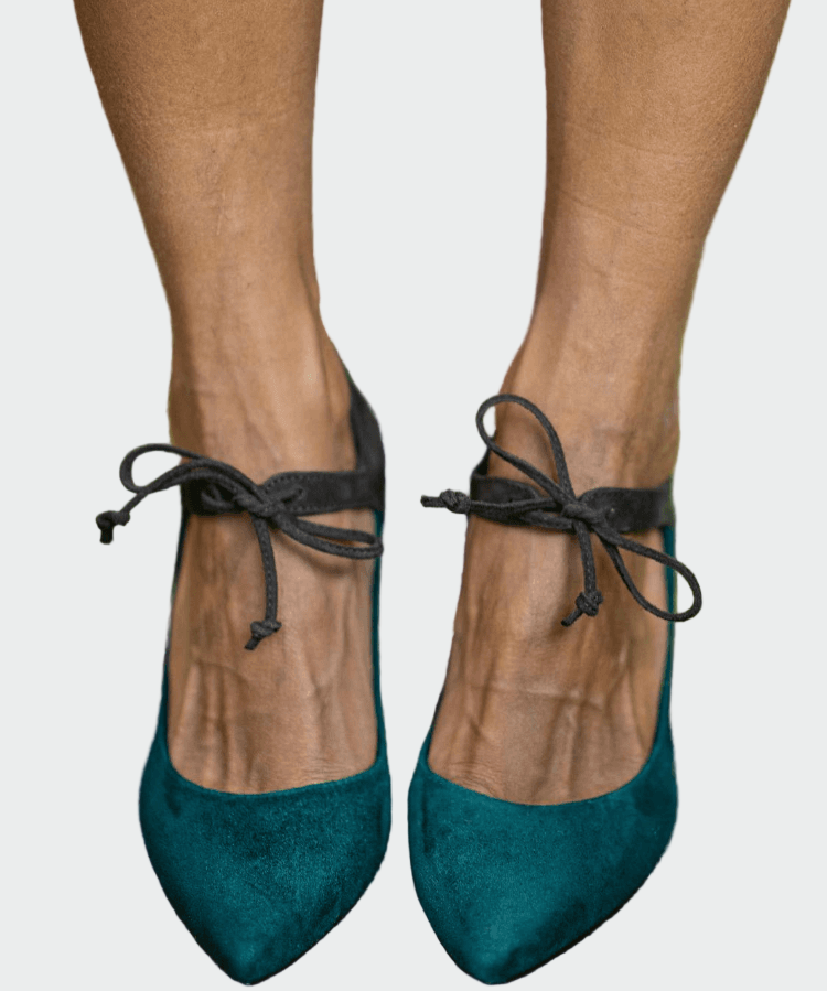 Magdaléna Sofisticada Louboutin com Tira no Tornozelo