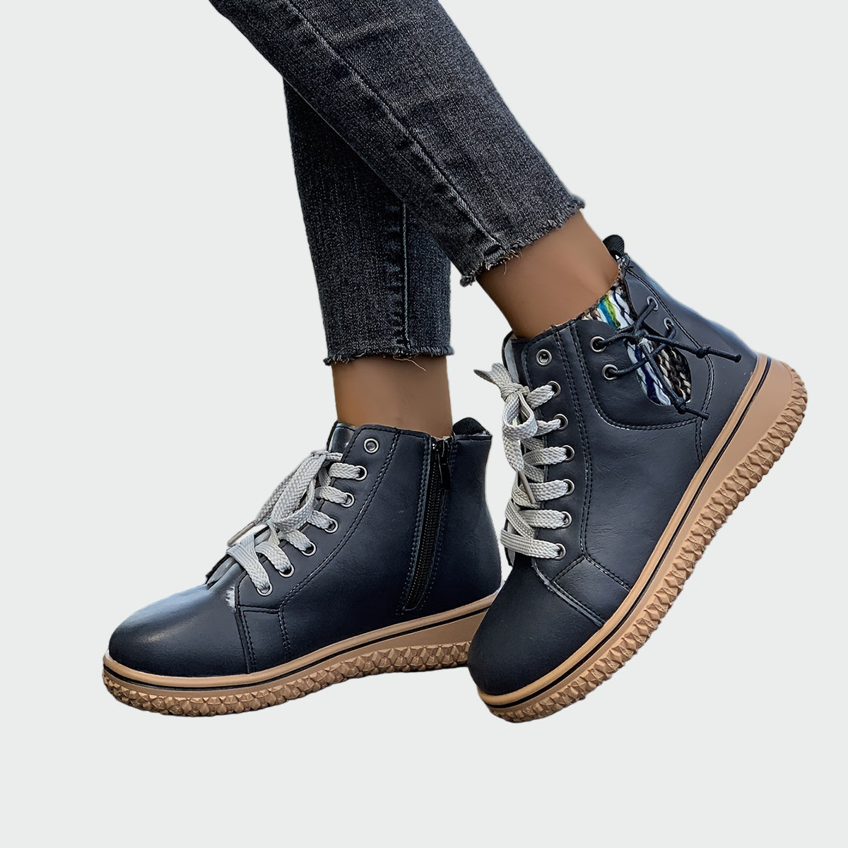 Botas de cano alto em couro ortopédico