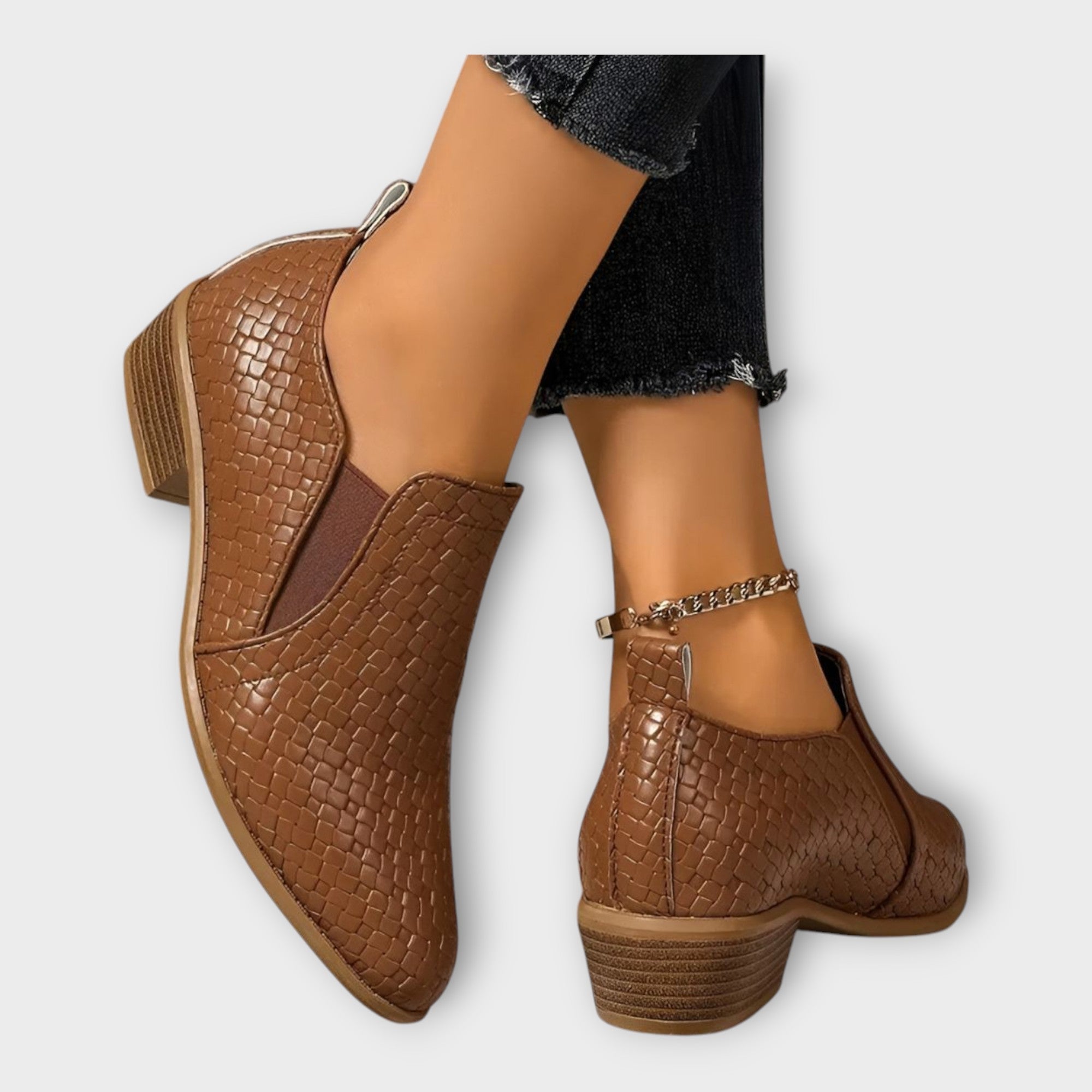 Veronika – Sapatos Slip-On Elegantes com Salto Baixo