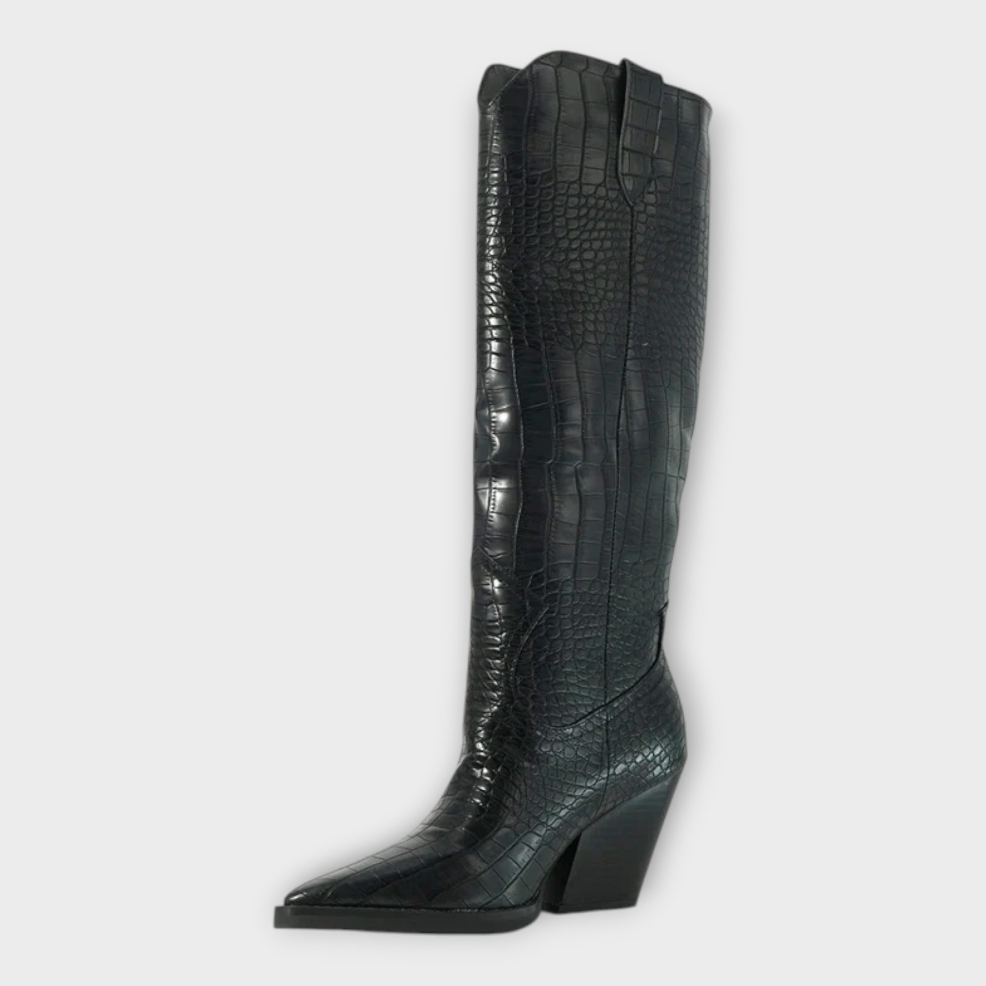 Laura – Sapatos com Padrão de Crocodilo e Salto Elegante