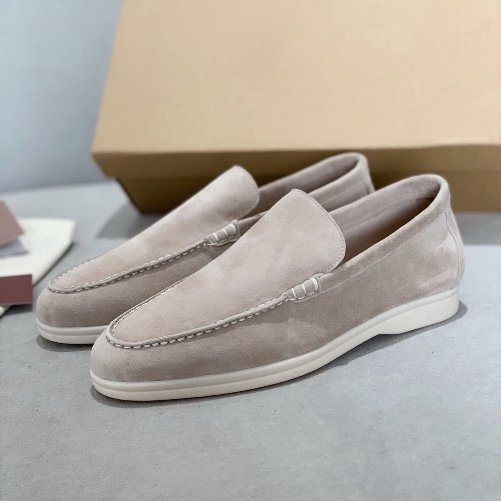Tomáš – Elegantes Slip-On de Camurça para Homem