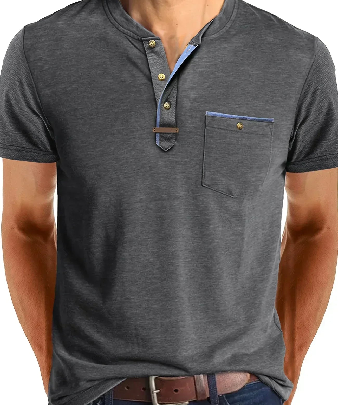 Tomáš – Camiseta Básica Macia com Bolso no Peito para Homens