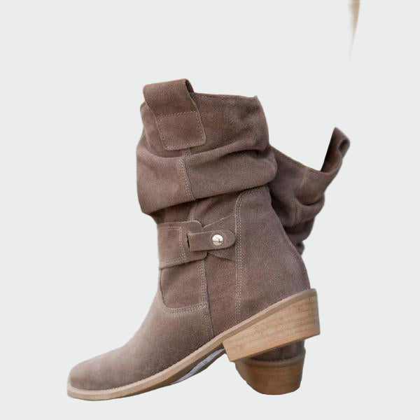 Botas de cano baixo atemporais e confortáveis