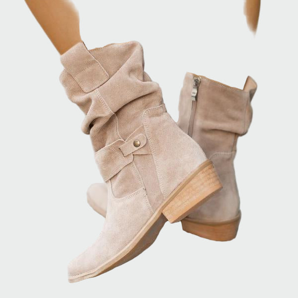 Botas de cano baixo atemporais e confortáveis